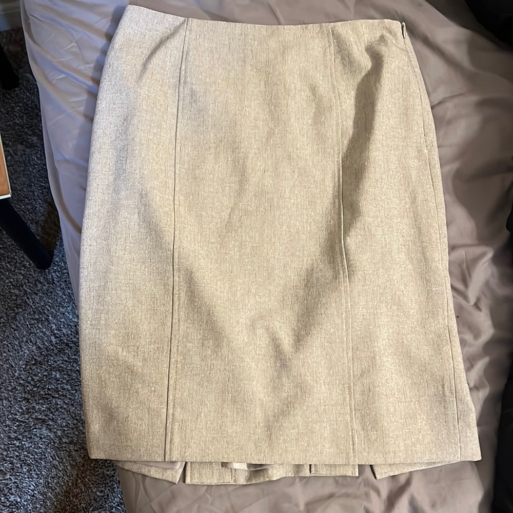 New without tags Kasper skirt